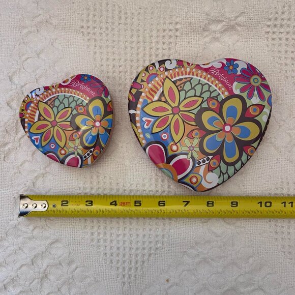 Brighton Tins (2) - 1Large; 1small - Flowers - Picture 2 of 5